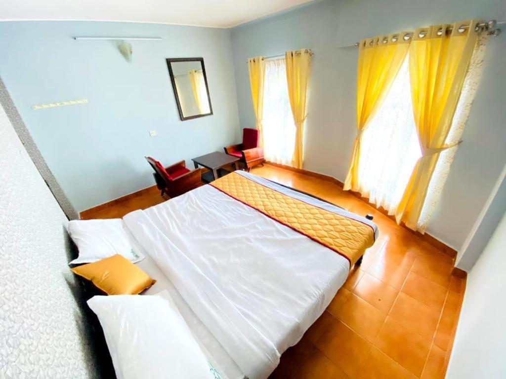 Hotel Bob Lesiure à Ooty Extérieur photo